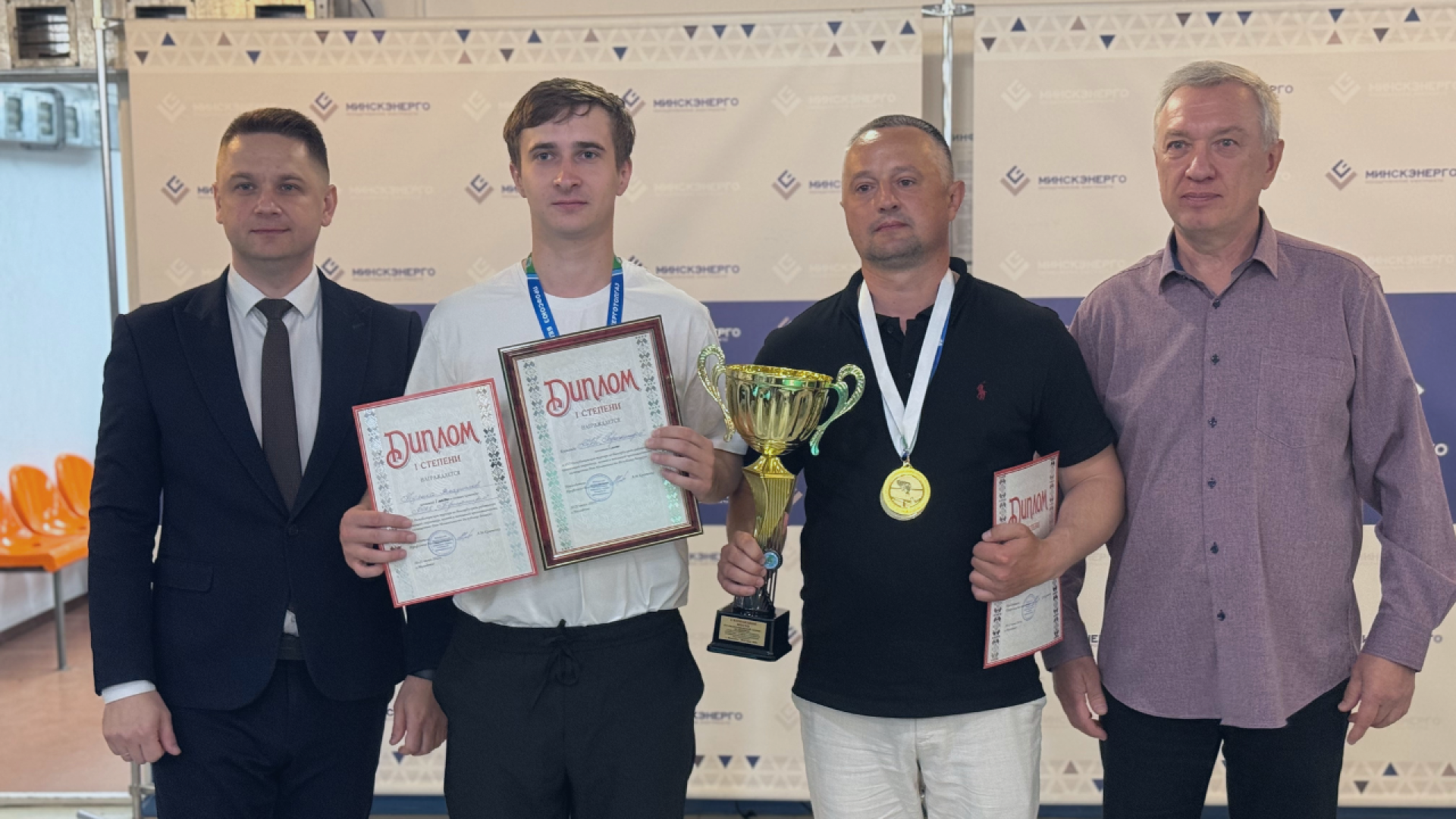 Чемпионы турнира по бильярду
